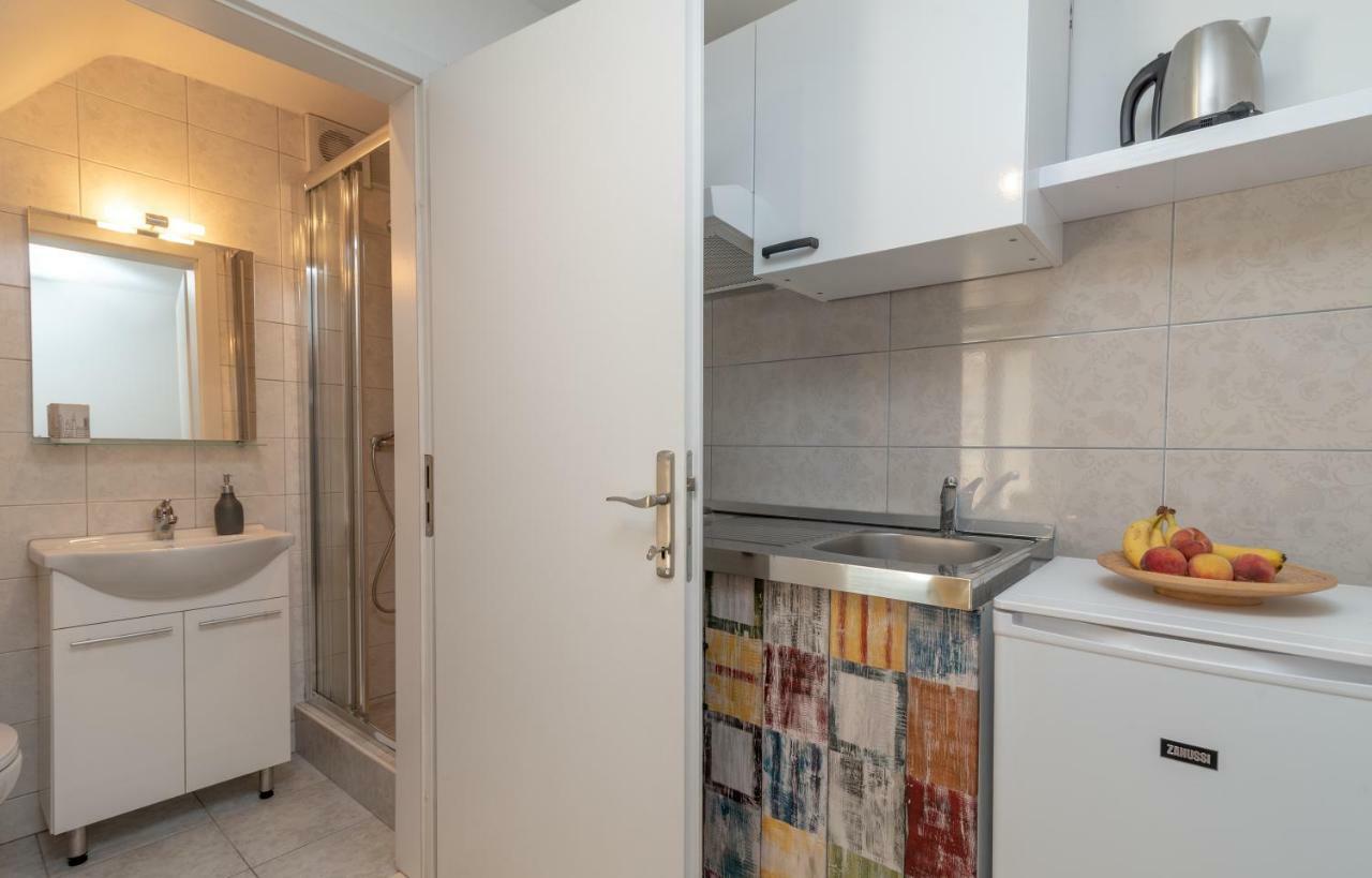 Apartman Skuribanda Трогір Екстер'єр фото